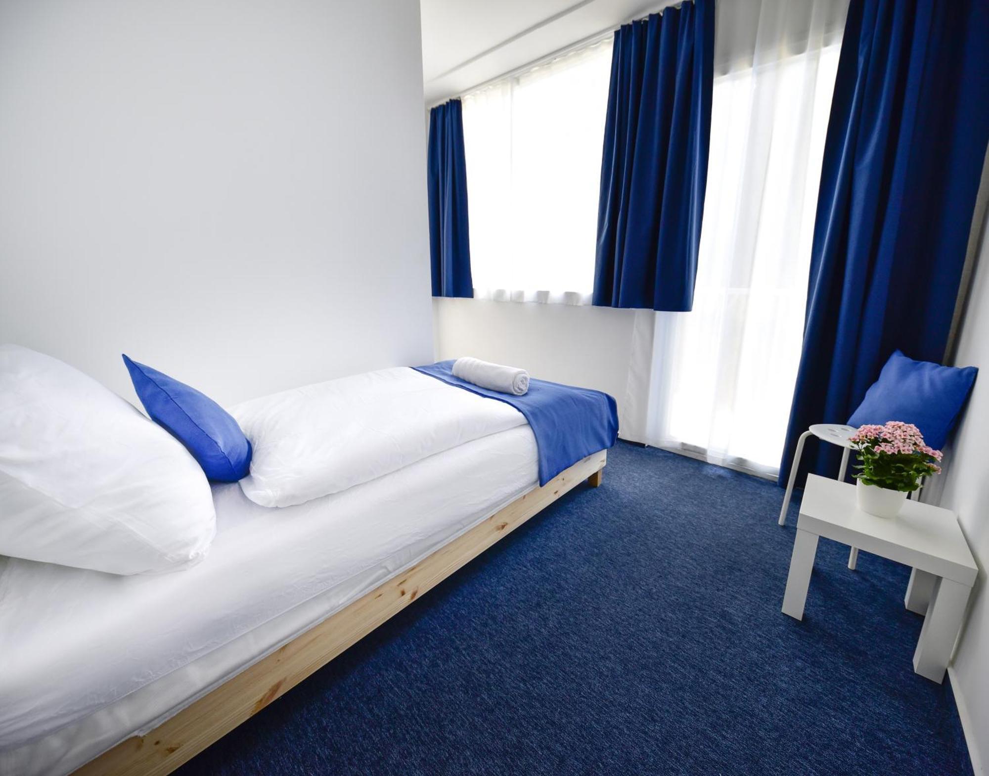 Zama Hotel Zamárdi Екстериор снимка