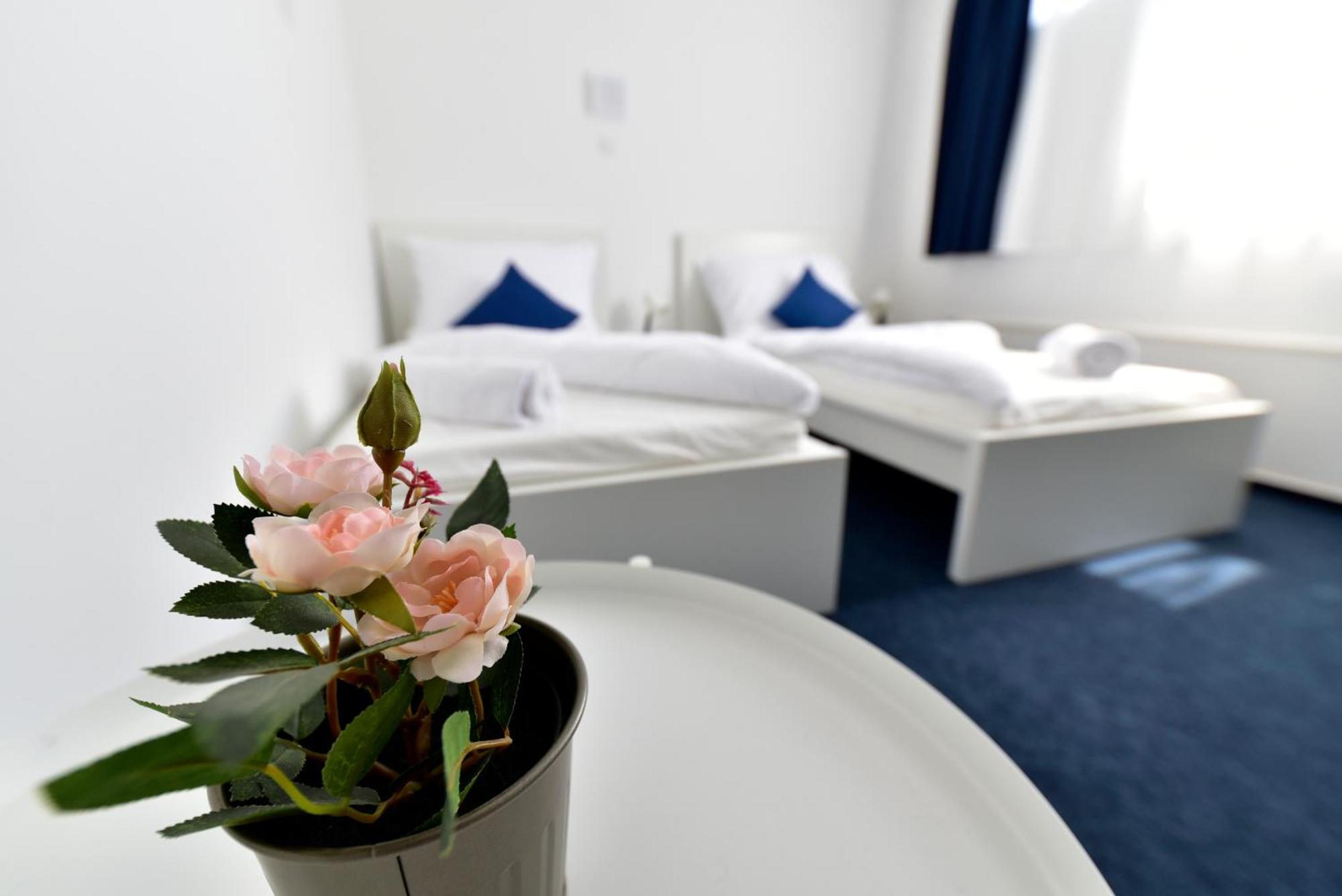 Zama Hotel Zamárdi Екстериор снимка