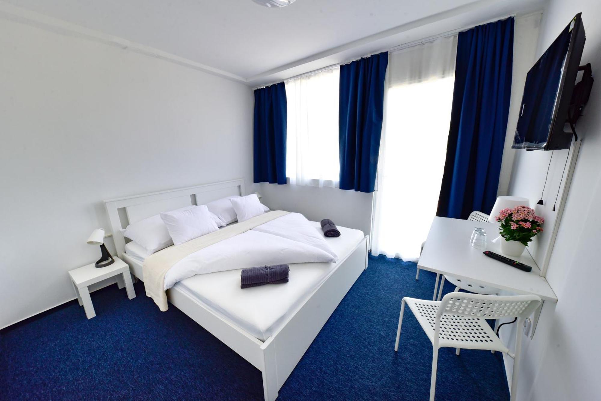 Zama Hotel Zamárdi Екстериор снимка
