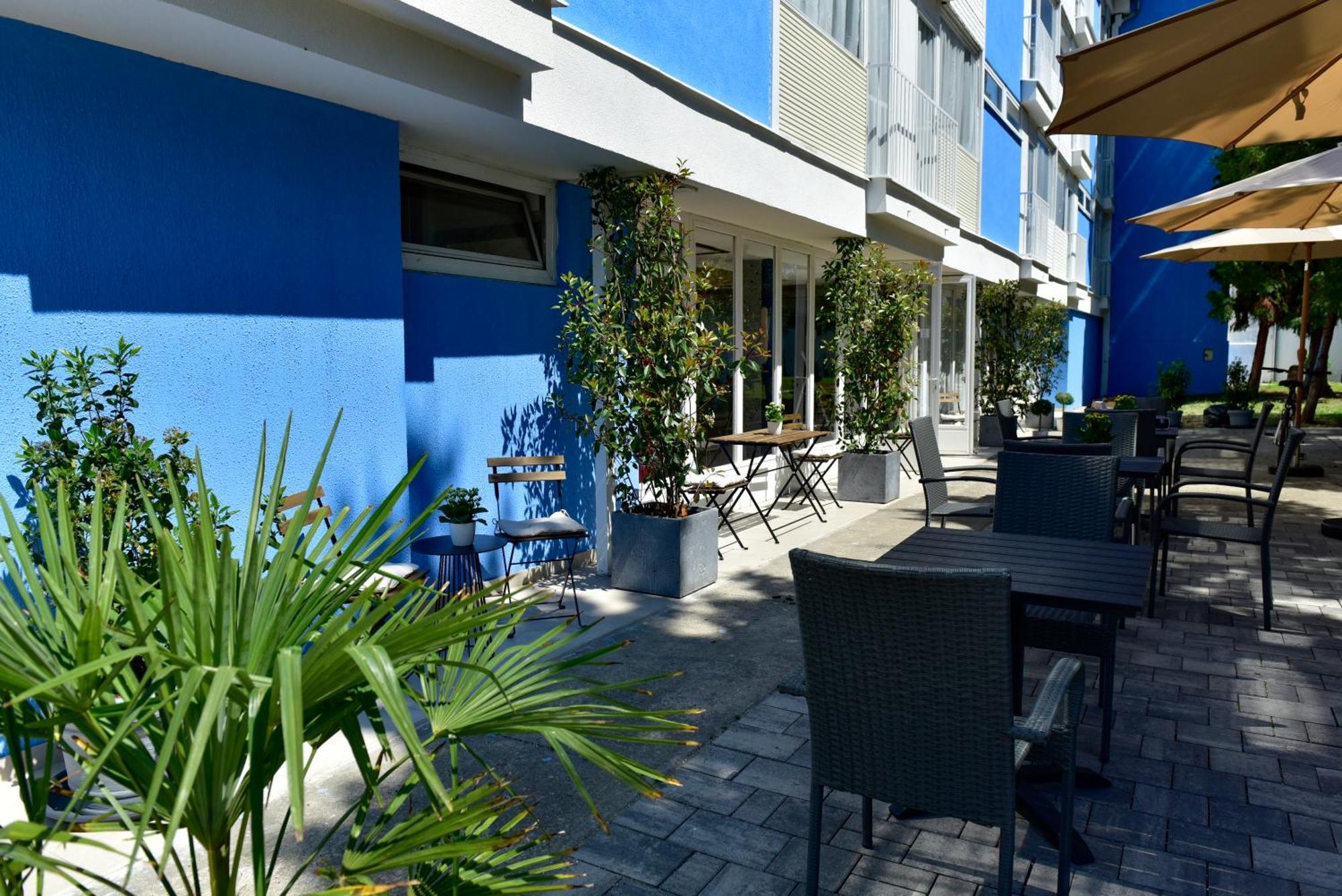 Zama Hotel Zamárdi Екстериор снимка