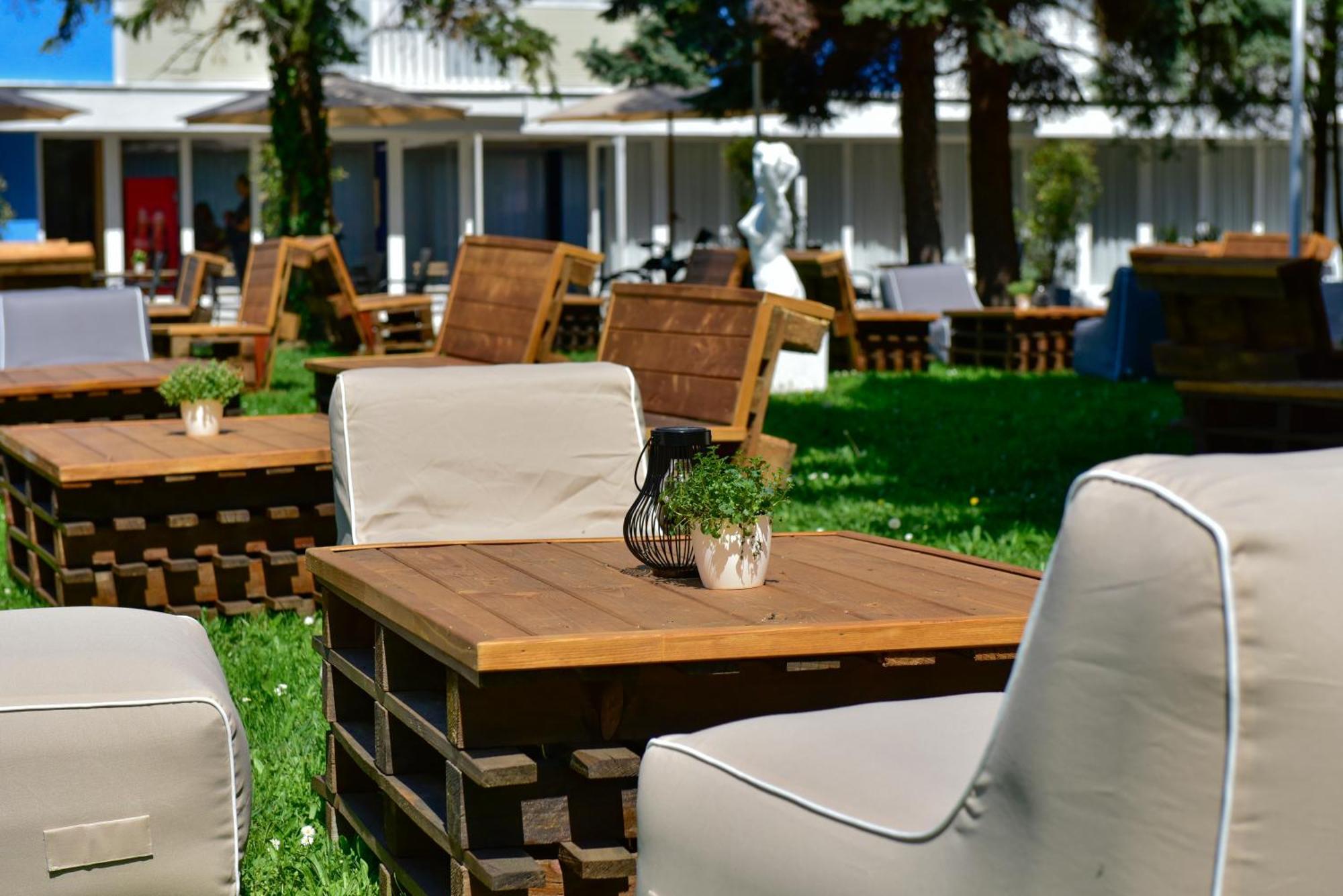 Zama Hotel Zamárdi Екстериор снимка
